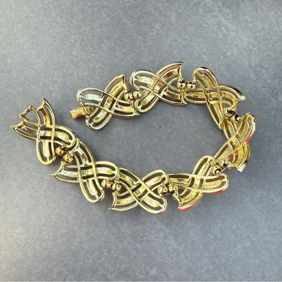 Mid-Century X Link Gold Tone Vintage Braided Bracelet 7in - Picture 13 of 14
